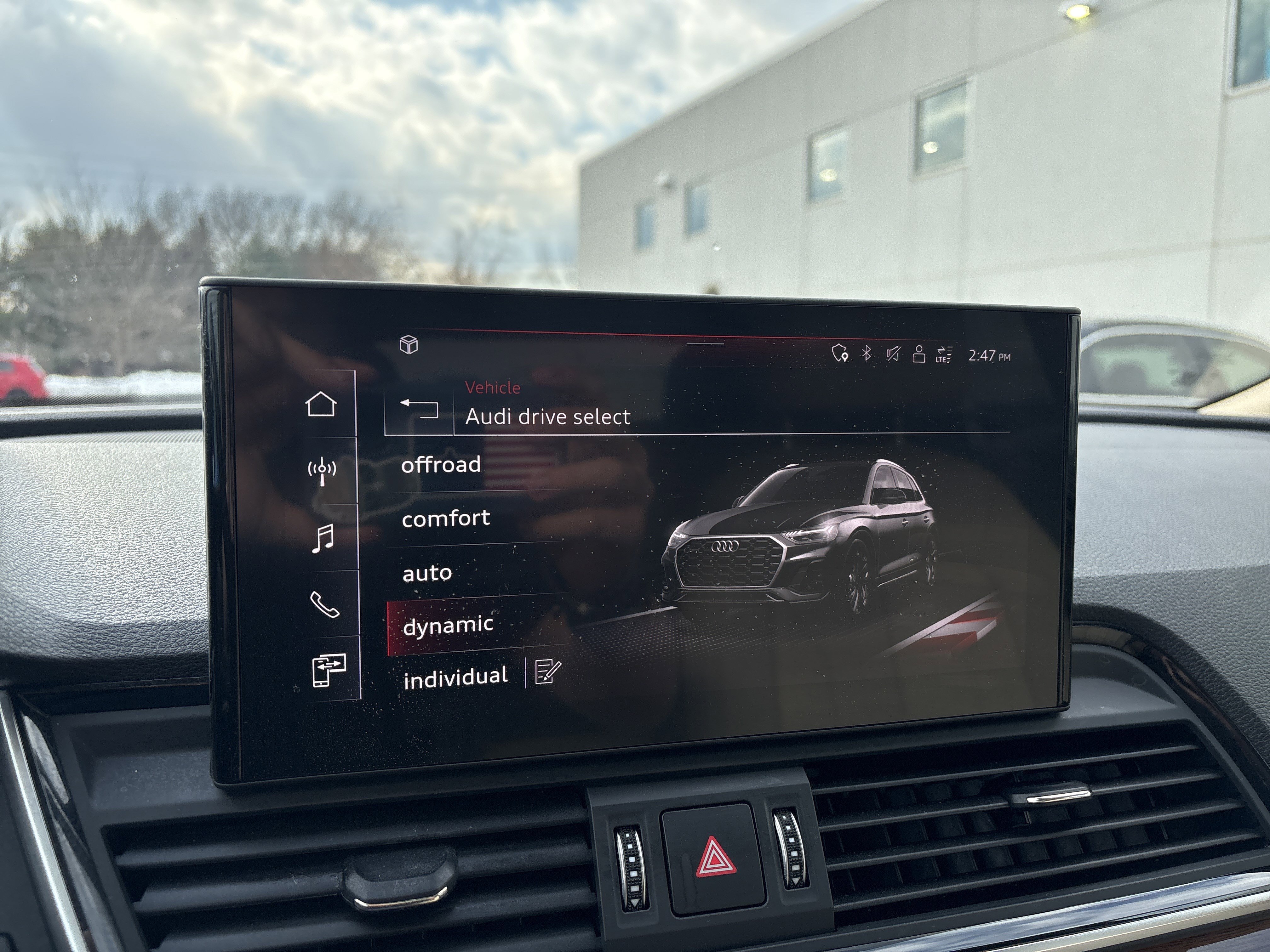 Used 2021 Audi Q5 Premium Plus w/ Premium Plus Package image 40