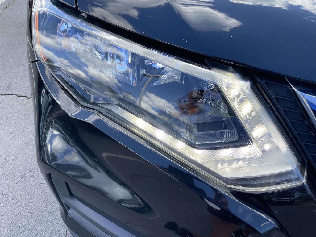 Used 2019 Nissan Rogue S w/ Special Edition Package image 16
