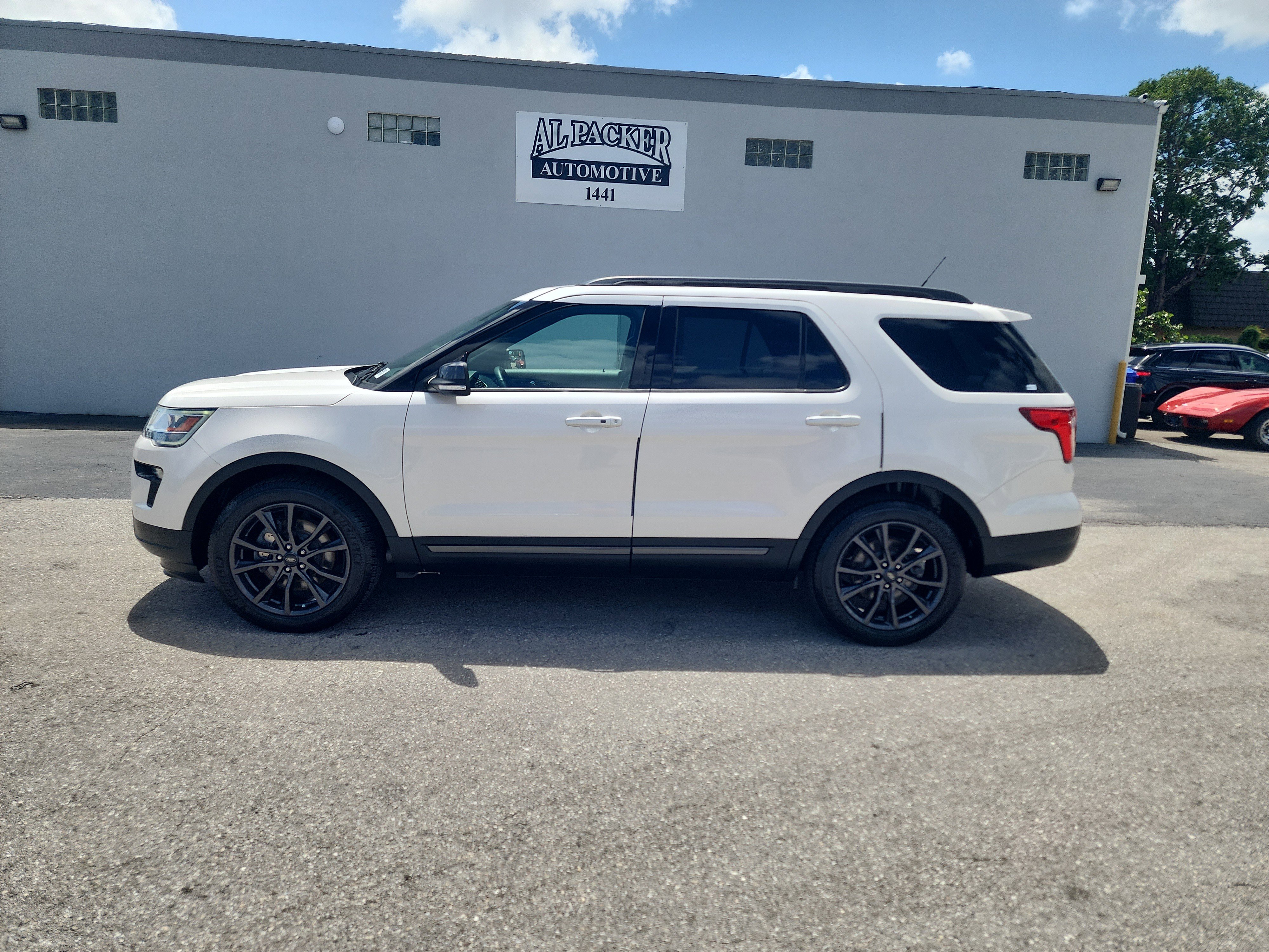 Certified 2018 Ford Explorer XLT w/ Equipment Group 202A image 2