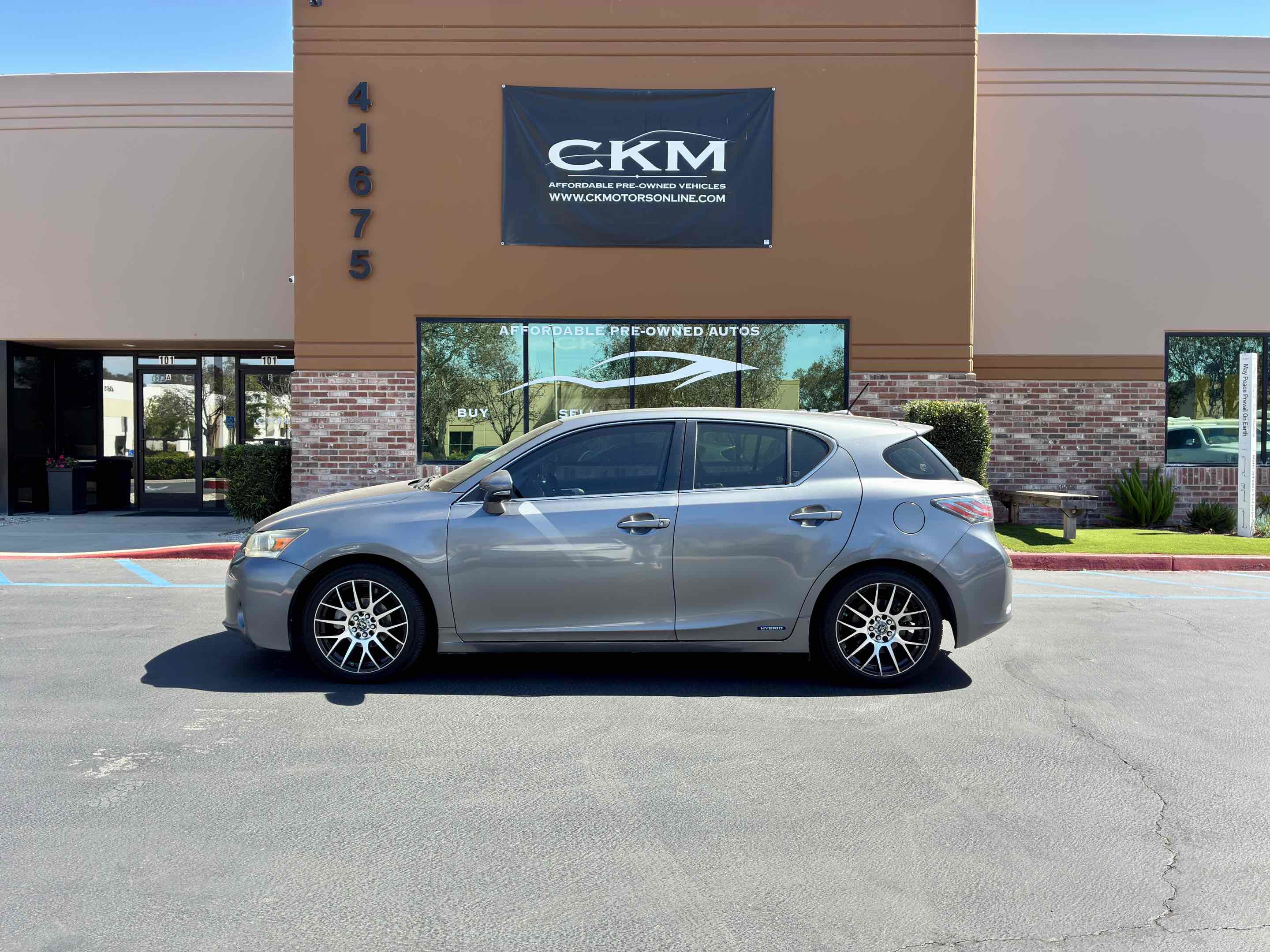 Used 2013 Lexus CT 200h w/ Premium Pkg w/Navigation FWD image 3