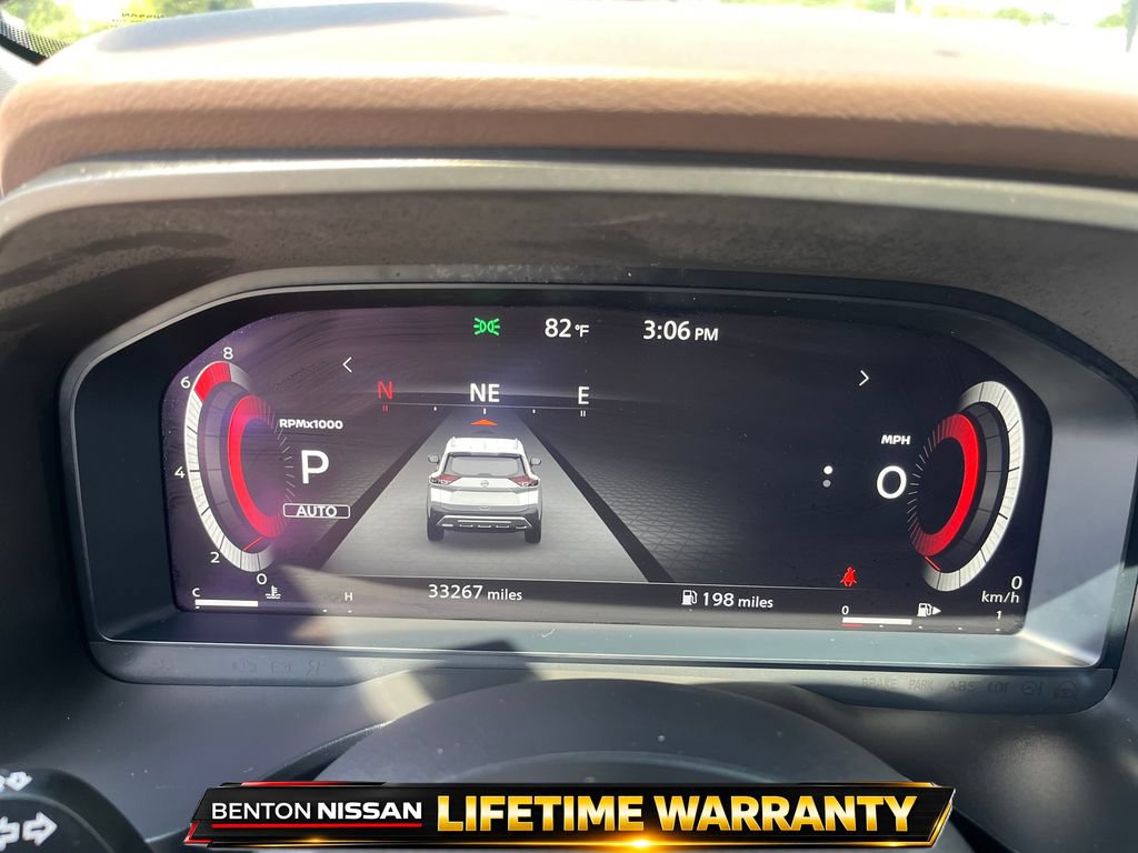 Used 2023 Nissan Rogue Platinum AWD/4WD image 14
