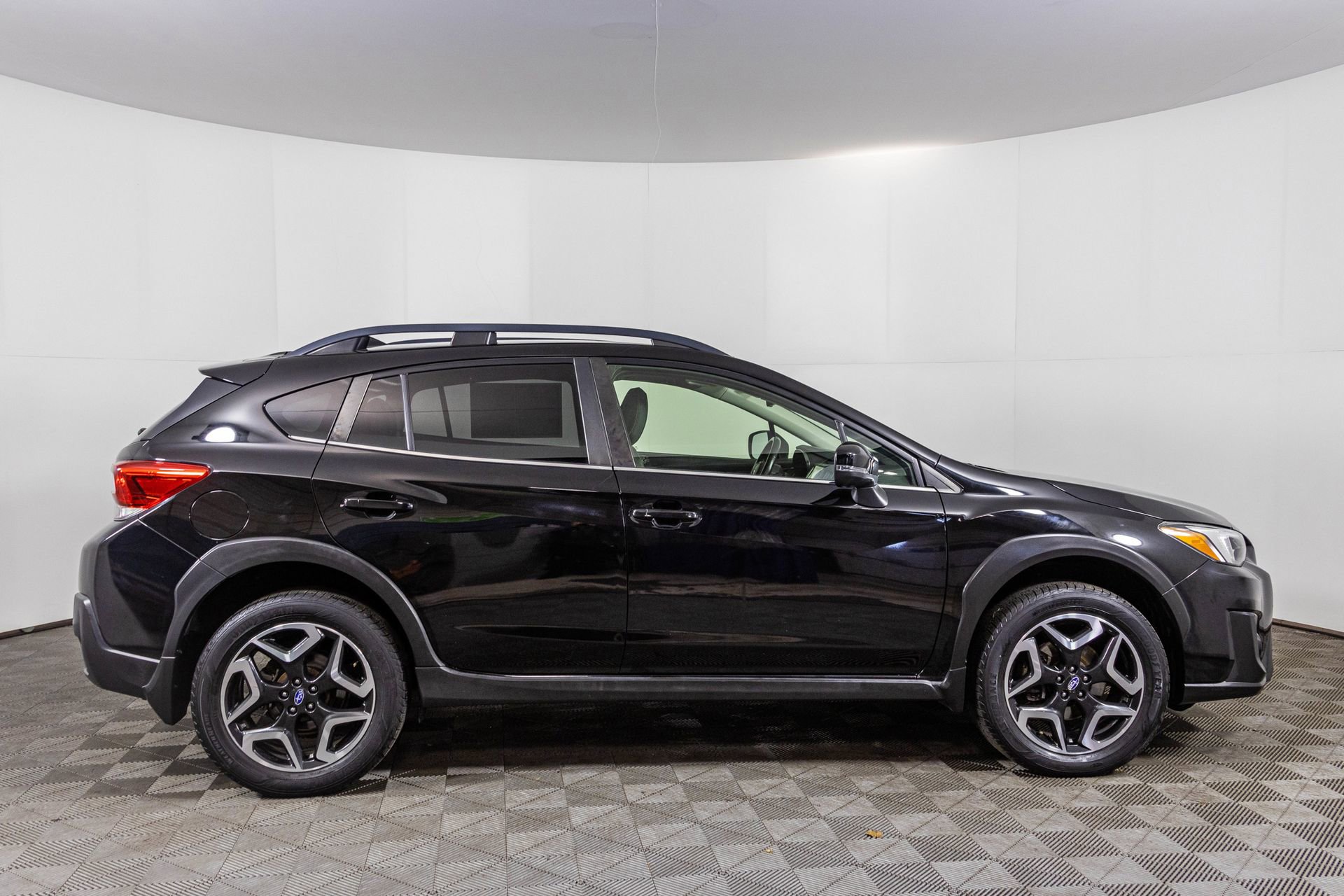 Used 2019 Subaru Crosstrek 2.0i Limited w/ Moonroof Package w/Navigation image 40