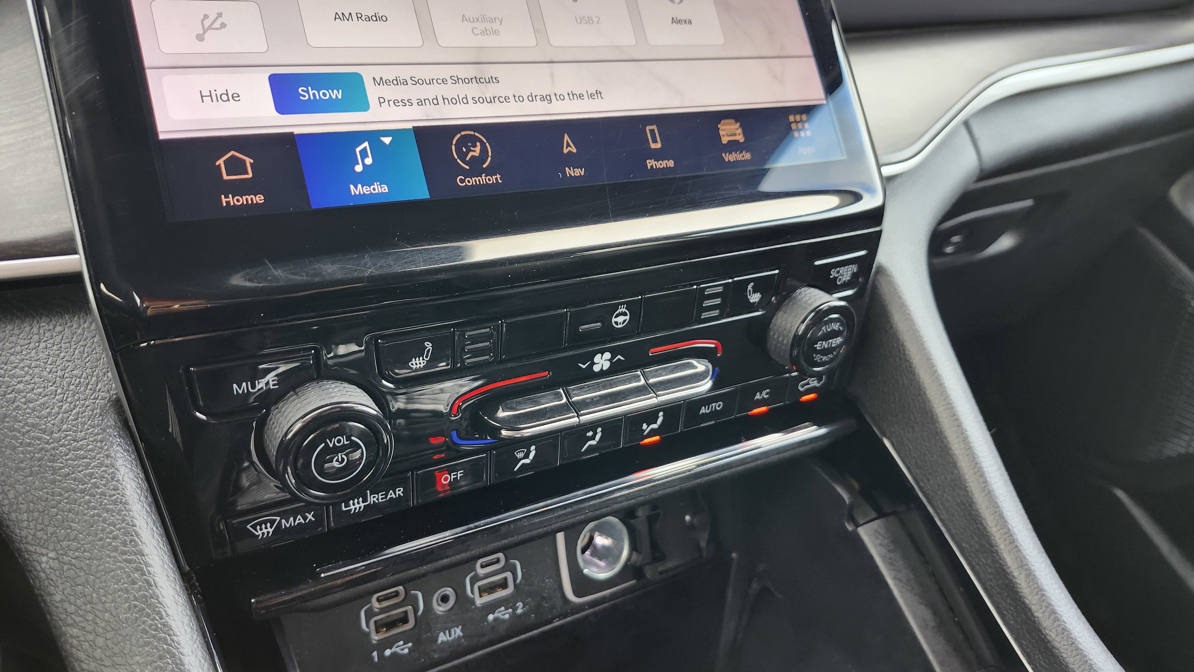 Used 2023 Jeep Grand Cherokee Limited image 34