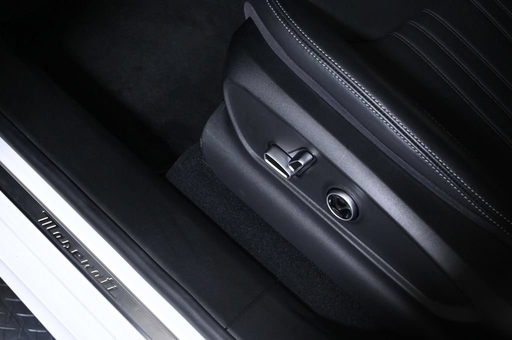 Used 2025 Maserati Grecale GT AWD/4WD image 20