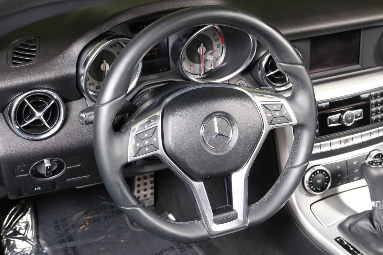 Used 2014 Mercedes-Benz SLK 250 w/ Premium Package image 38