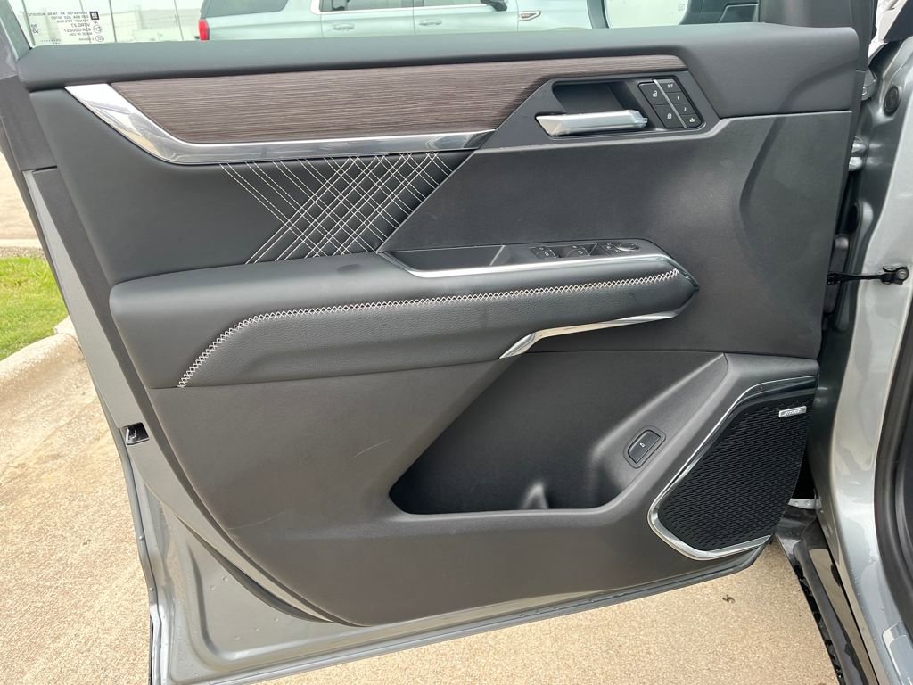 New 2026 GMC Acadia Denali w/ Super Cruise Package image 11