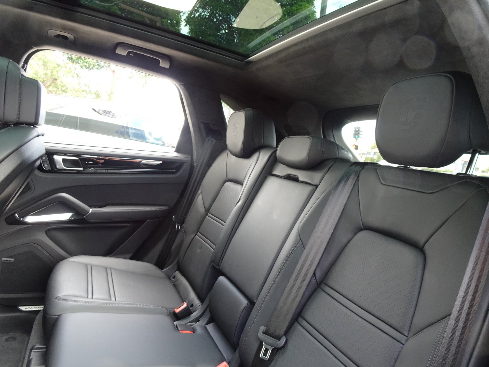 Used 2023 Porsche Cayenne Turbo S AWD/4WD image 17