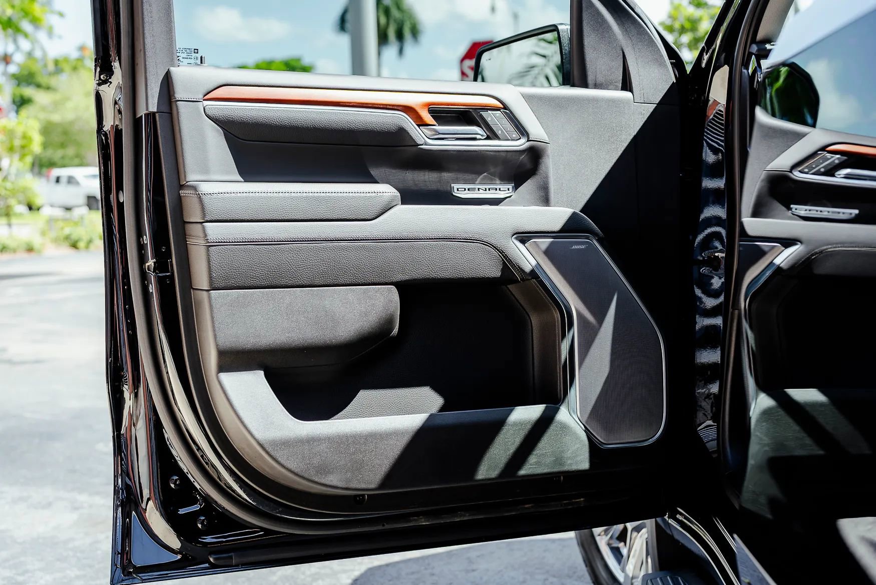 Used 2022 GMC Sierra 1500 Denali image 30