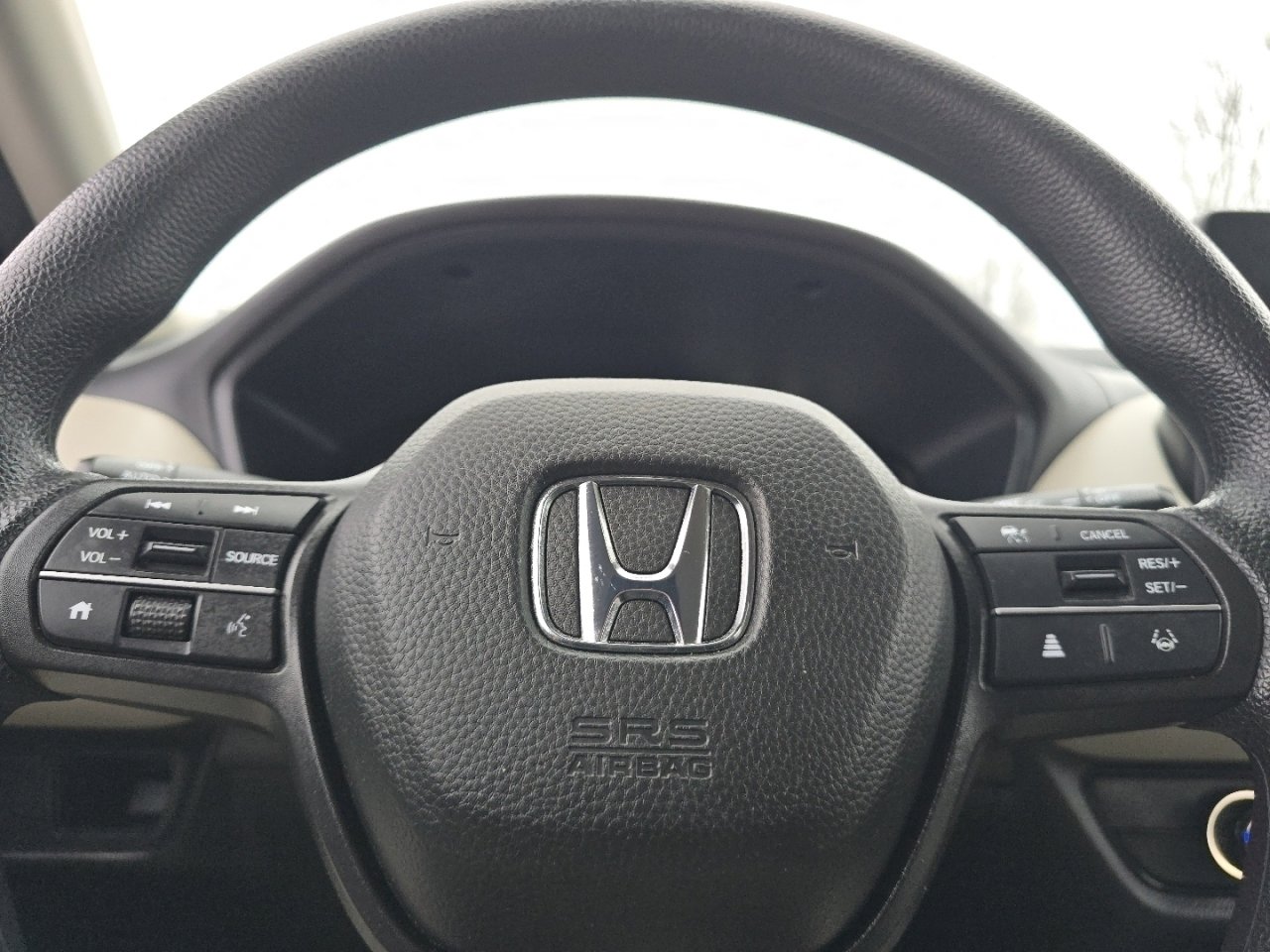 Certified 2025 Honda HR-V LX image 28