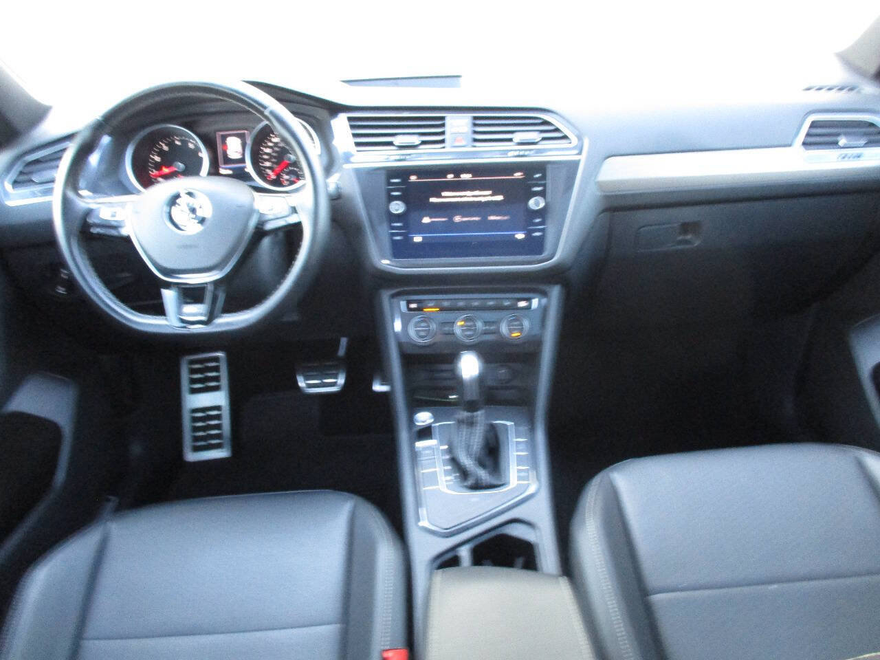 Used 2021 Volkswagen Tiguan SE R-Line FWD image 80