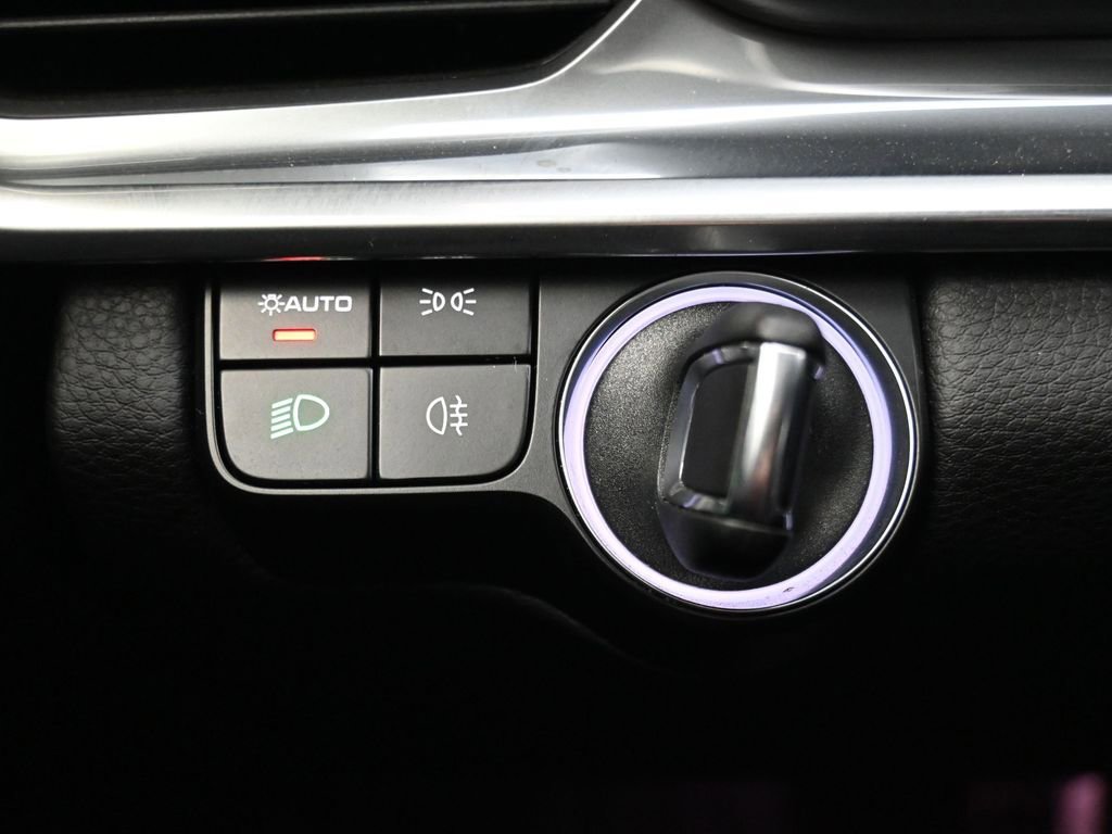 Used 2023 Porsche Panamera Platinum Edition image 24