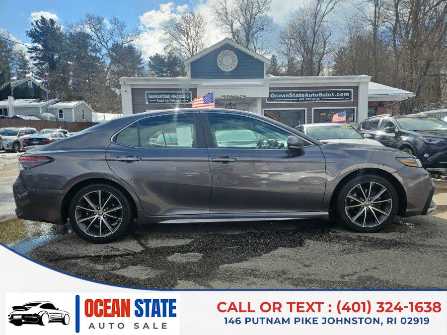 Used 2022 Toyota Camry XSE image 6