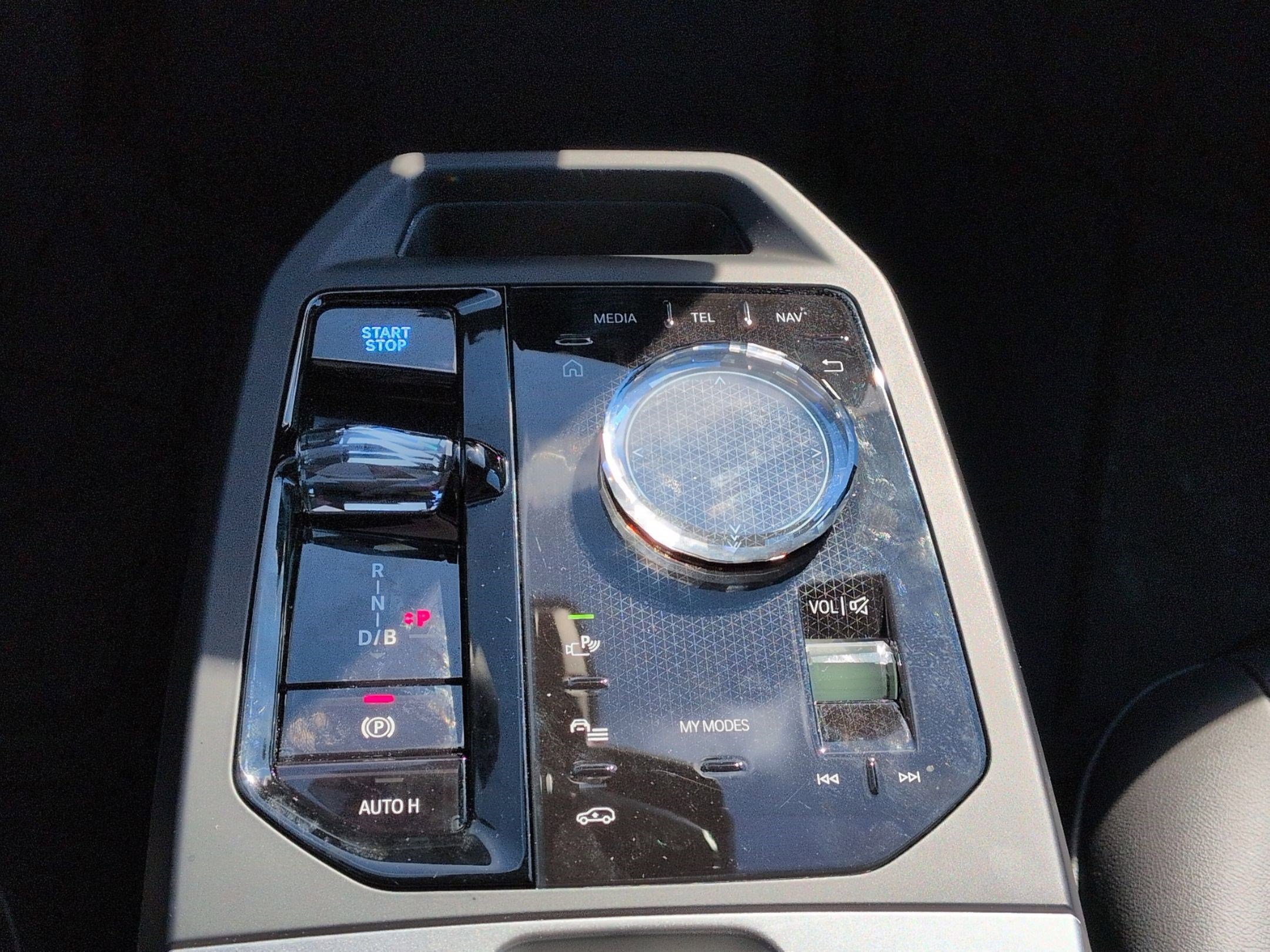 Used 2025 BMW iX M60 image 26