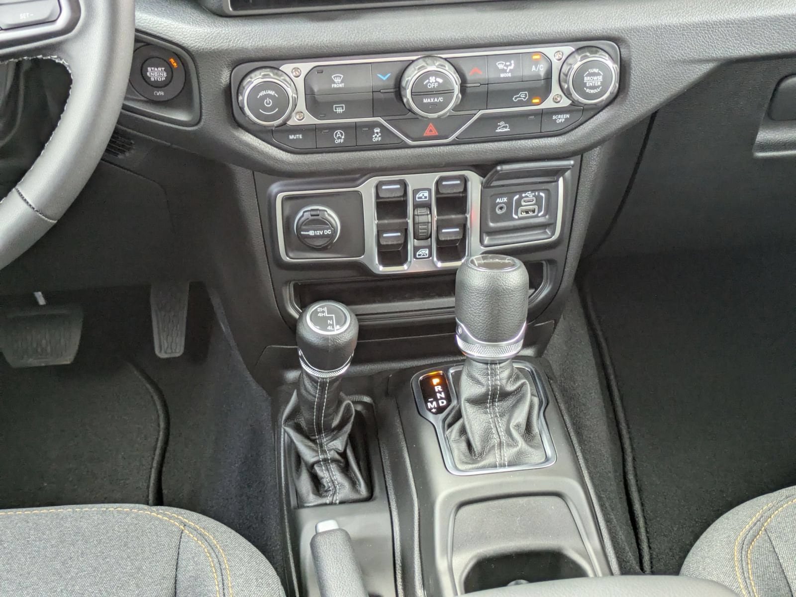 New 2025 Jeep Gladiator Sport AWD/4WD image 15