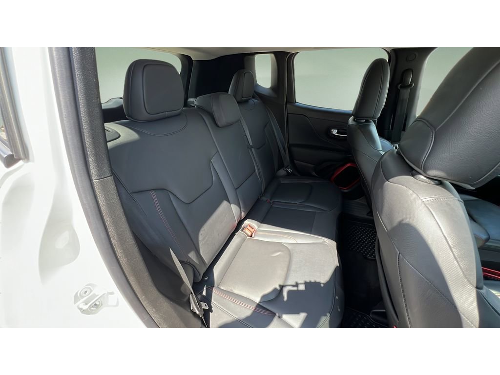 Used 2018 Jeep Renegade Trailhawk image 31