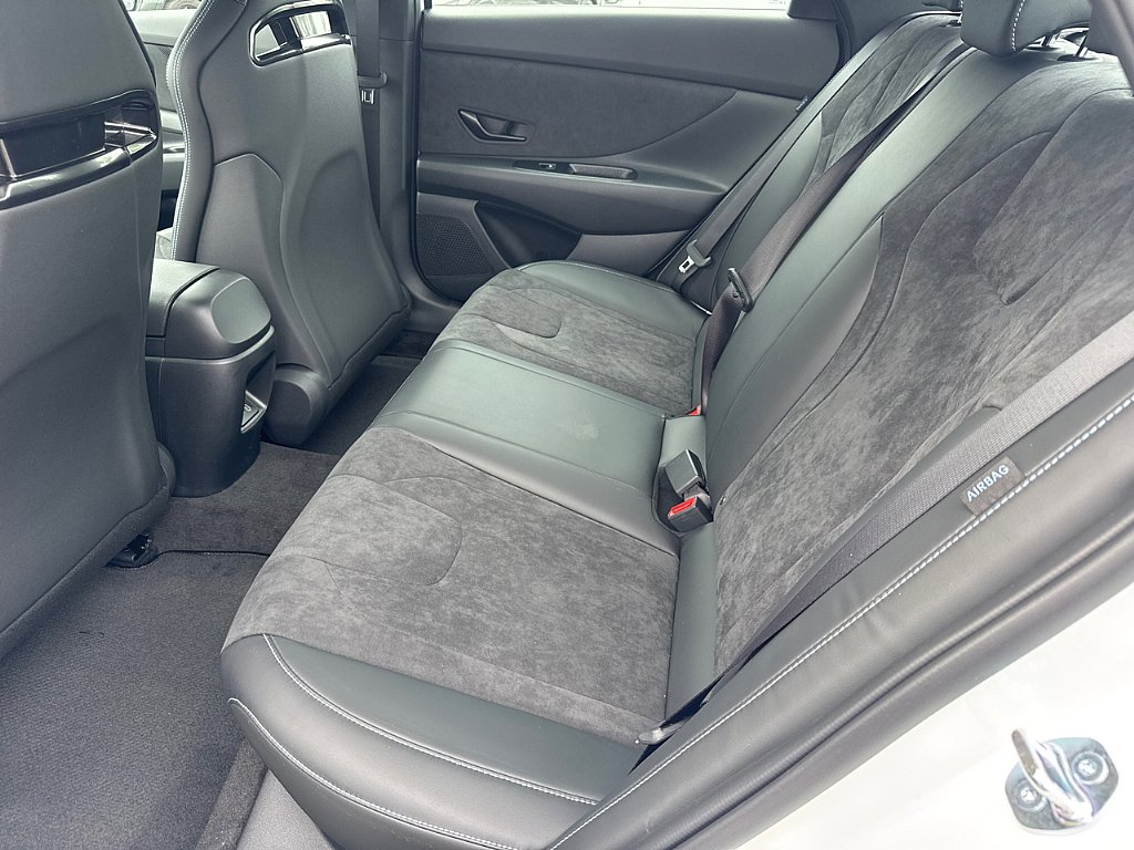 New 2026 Hyundai Elantra N FWD image 7