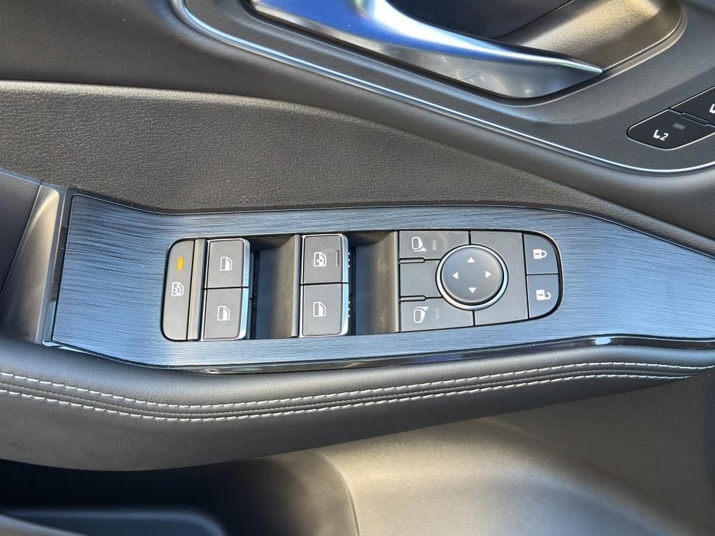 New 2026 Nissan Rogue Platinum w/ Platinum Premium Package image 18