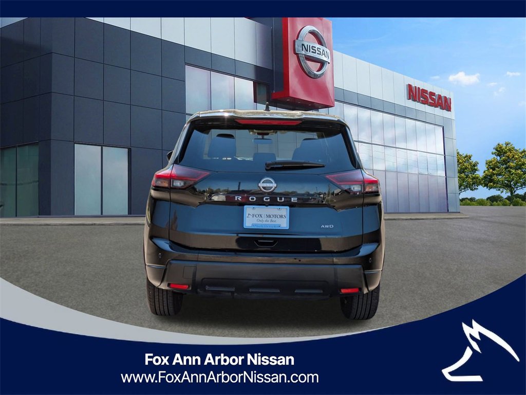 Certified 2024 Nissan Rogue S image 4