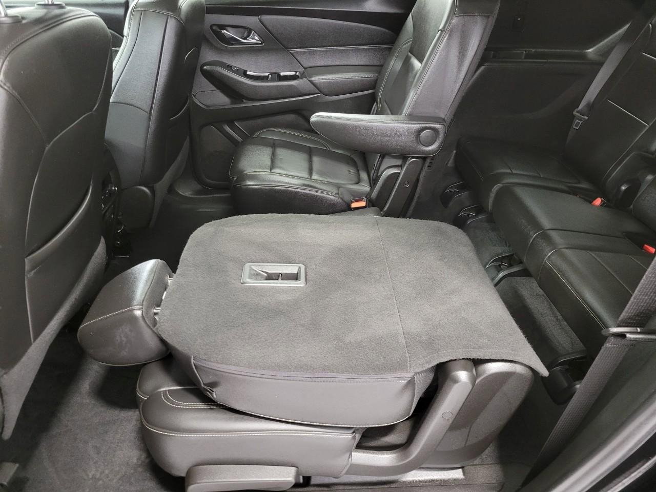 Used 2023 Chevrolet Traverse LT w/ LT Premium Package image 26