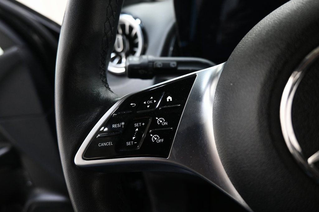 Used 2024 Mercedes-Benz GLB 250 4MATIC image 15