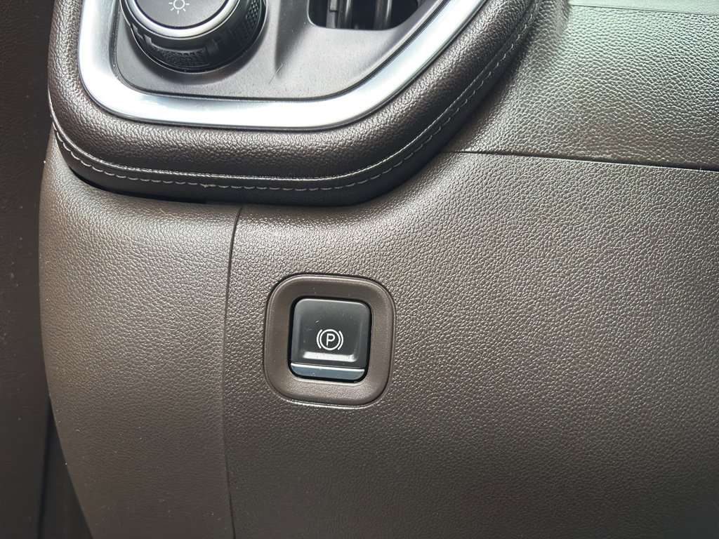 Used 2020 Chevrolet Silverado 1500 RST image 29