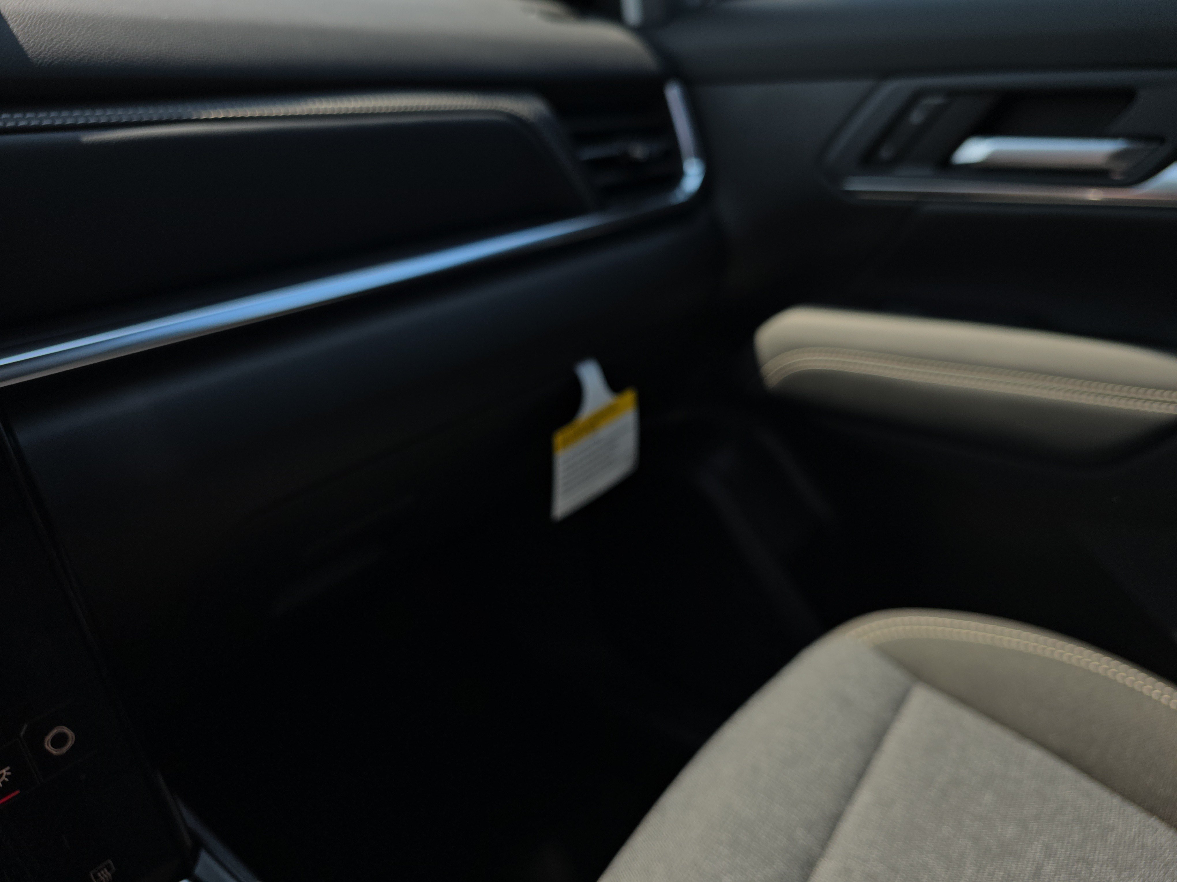 New 2027 GMC Terrain Elevation w/ LPO, Floor Liner Package FWD image 33