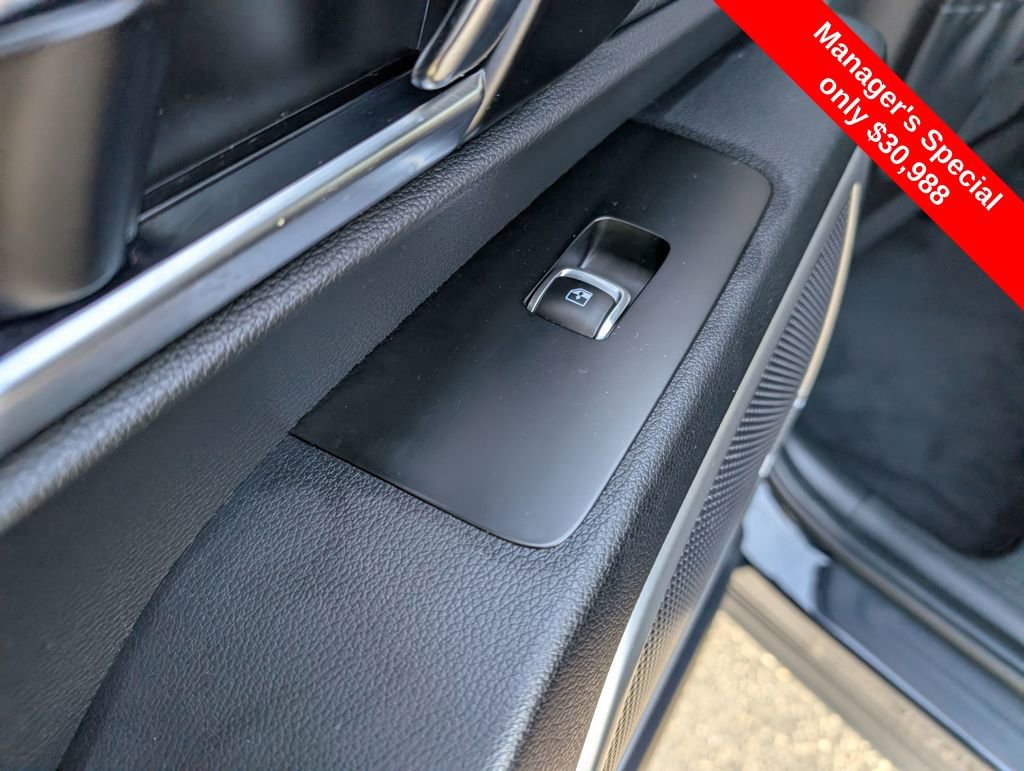 Used 2023 Kia Telluride EX w/ EX Captain's Chair Package image 11