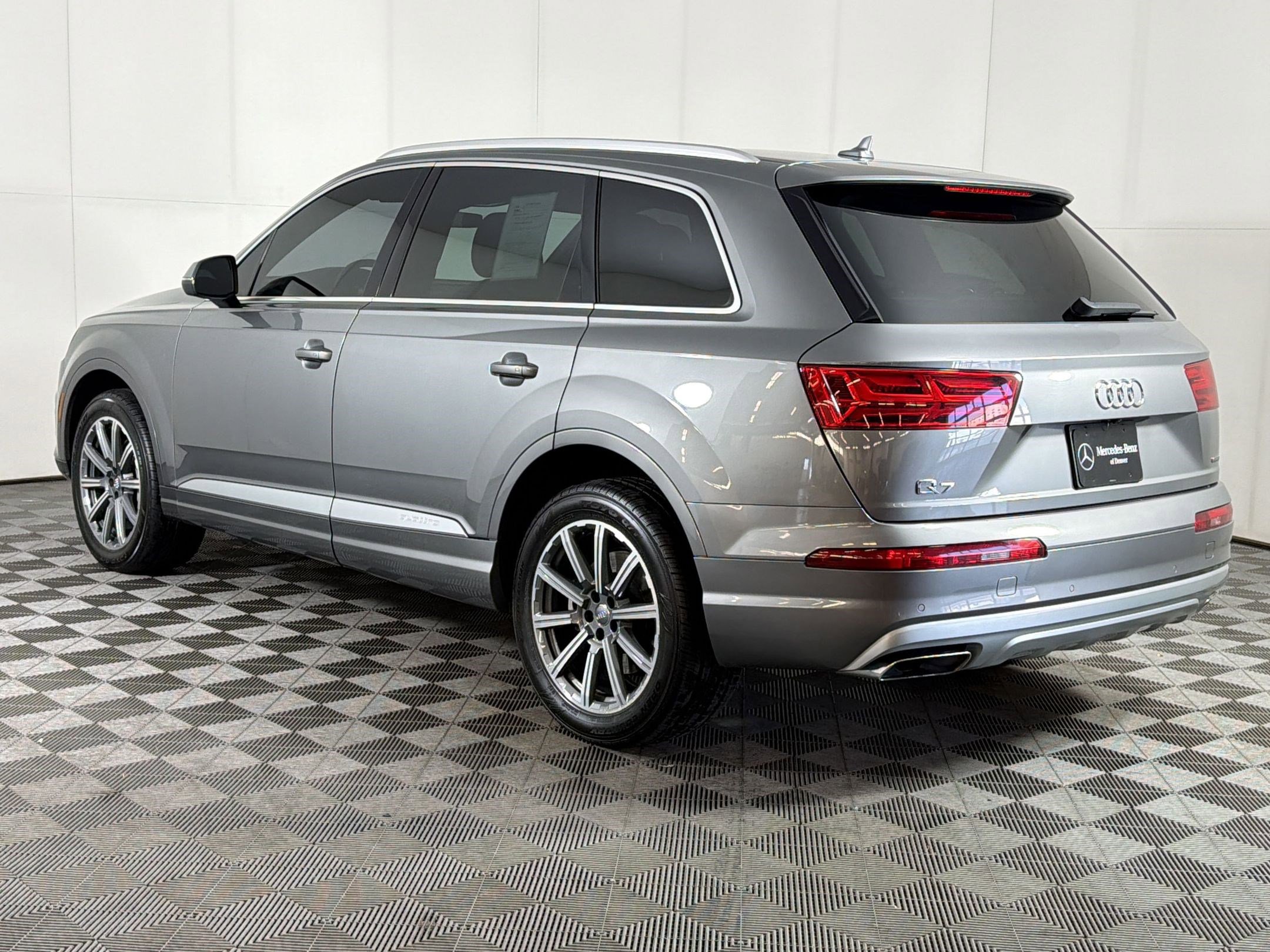 Used 2018 Audi Q7 2.0T Premium Plus w/ Premium Plus Package image 3
