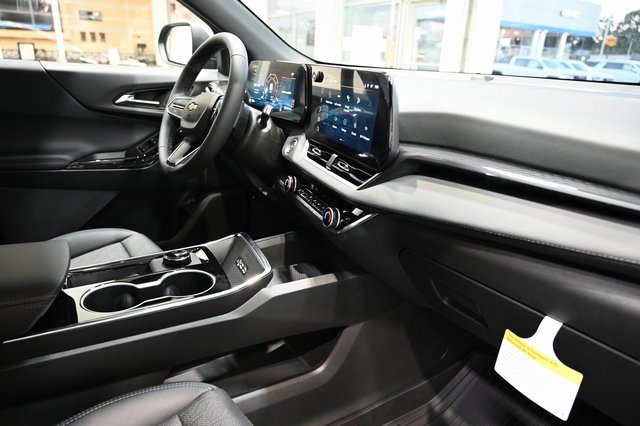New 2026 Chevrolet Equinox LT w/ Convenience Package II image 13