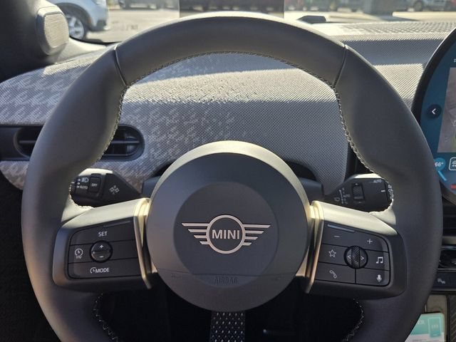 New 2026 MINI Cooper 2-Door Hardtop FWD image 24