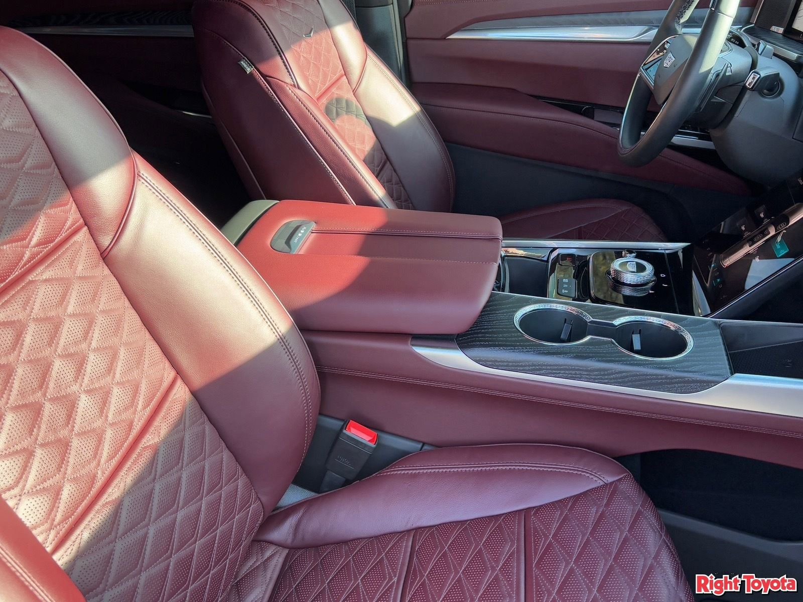 Used 2026 Cadillac Escalade Sport w/ LPO, ONYX Package image 10