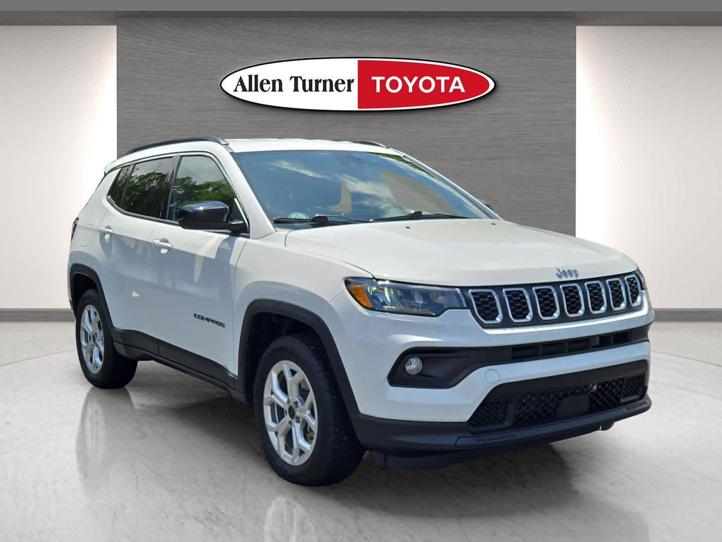Used 2025 Jeep Compass Latitude AWD/4WD video 1