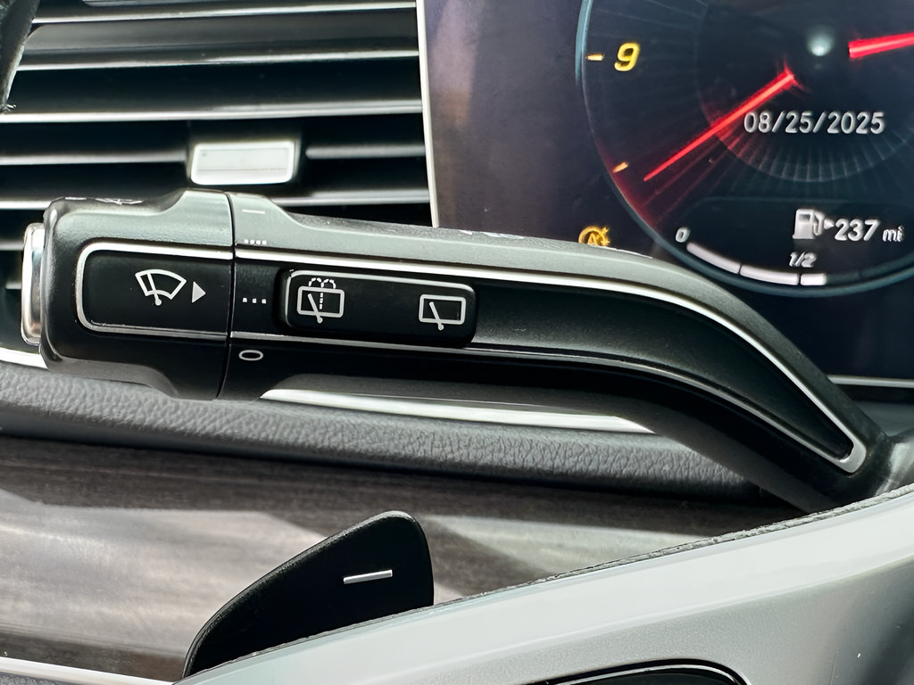 Used 2020 Mercedes-Benz GLE 450 4MATIC w/ Premium Package image 37