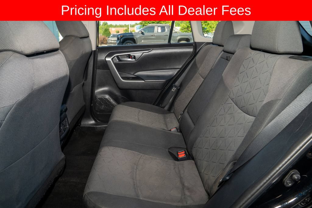 Used 2020 Toyota RAV4 XLE FWD image 8