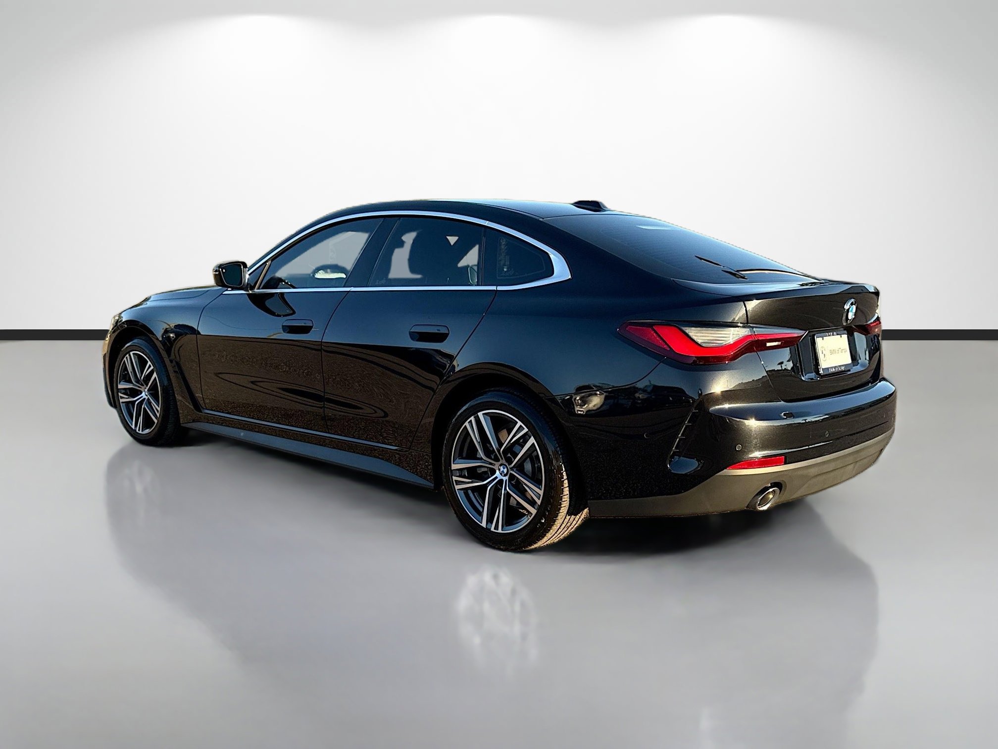 Used 2025 BMW 430i w/ Premium Package image 5