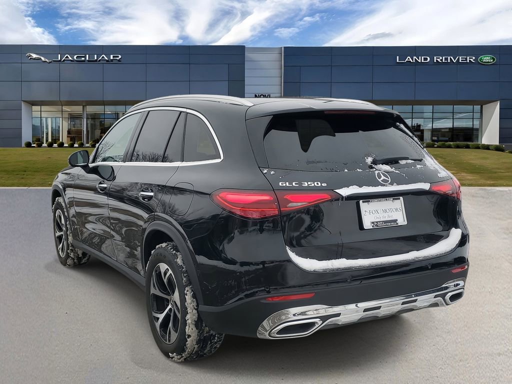 Used 2025 Mercedes-Benz GLC 350e image 2