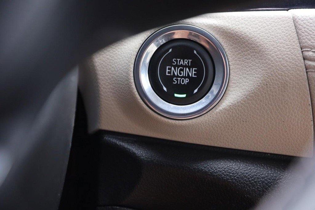Used 2023 Buick Encore GX Essence w/ Experience Buick Package FWD image 16