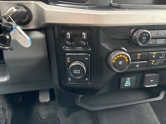 Used 2023 Ford F350 XLT image 30
