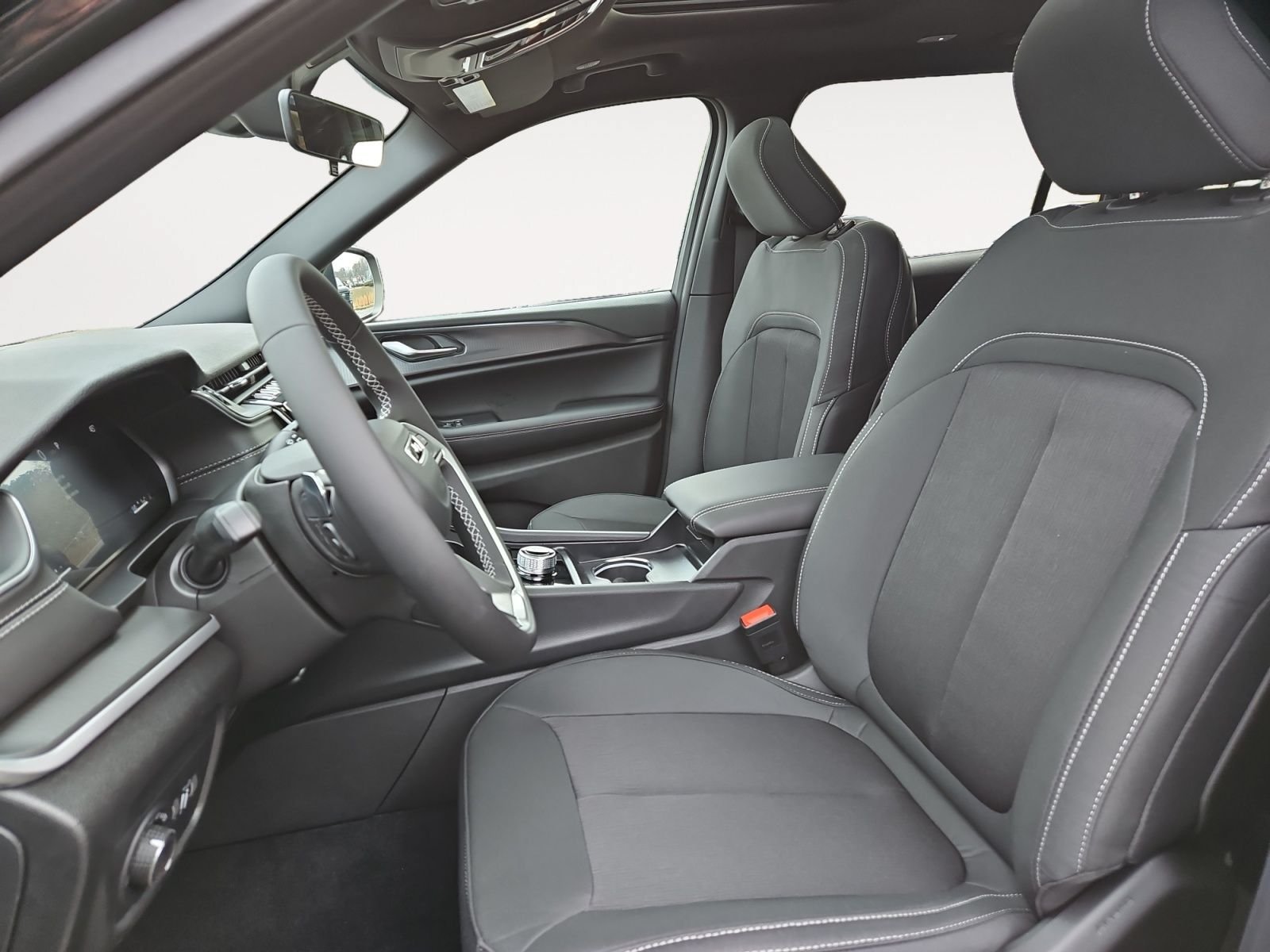 New 2025 Jeep Grand Cherokee L Laredo AWD/4WD image 9
