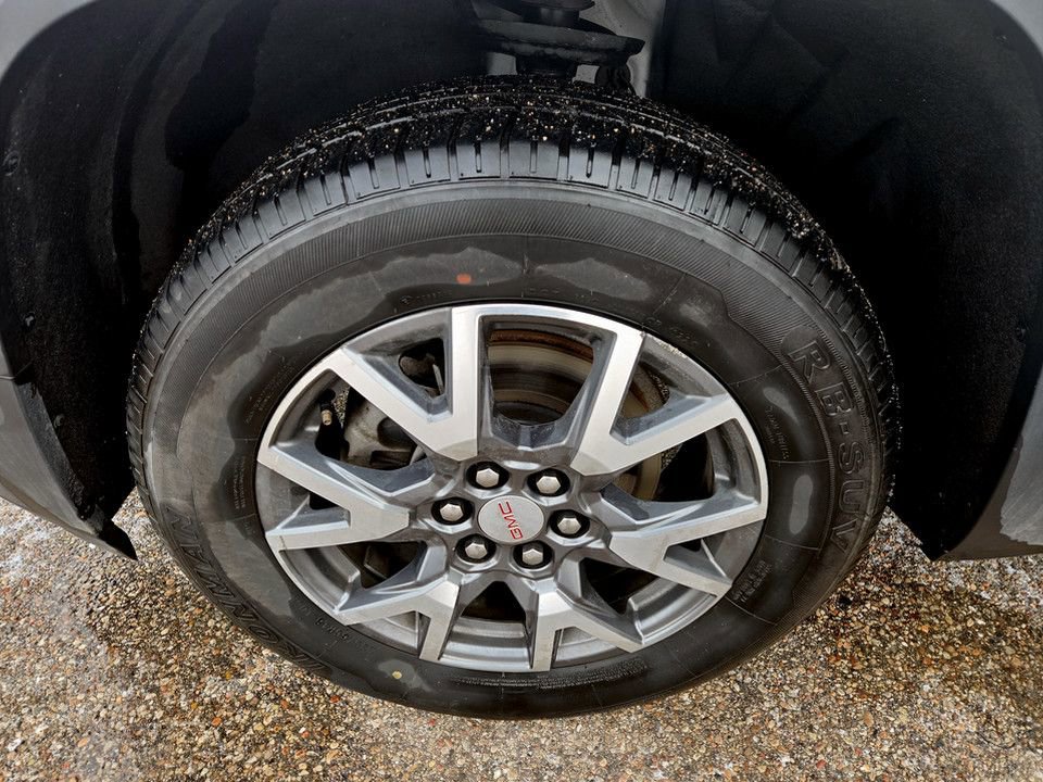 Used 2023 GMC Acadia SLT image 36