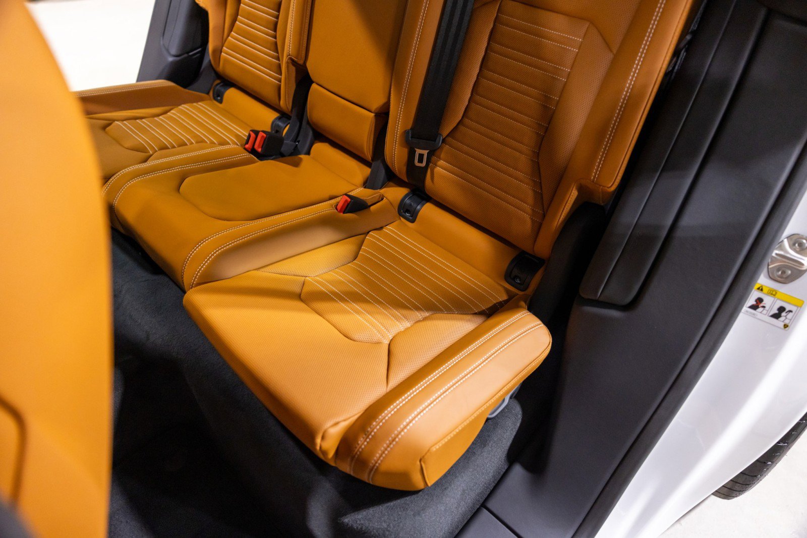 Used 2025 Lamborghini Urus SE image 37