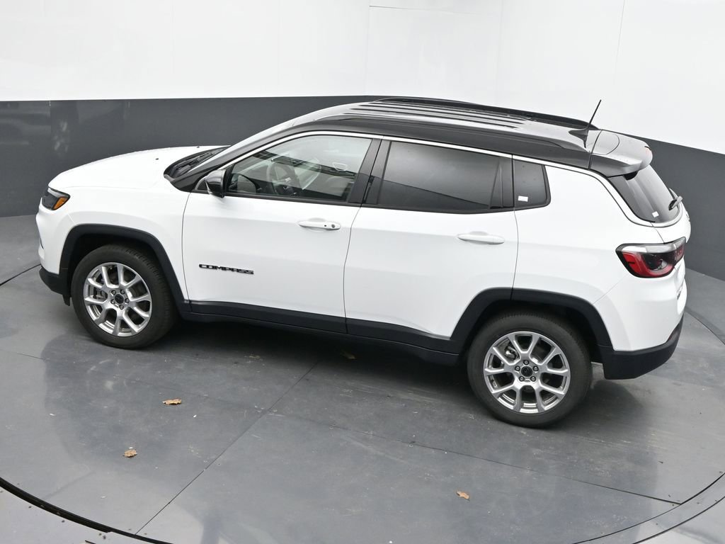 Used 2025 Jeep Compass Limited AWD/4WD image 42