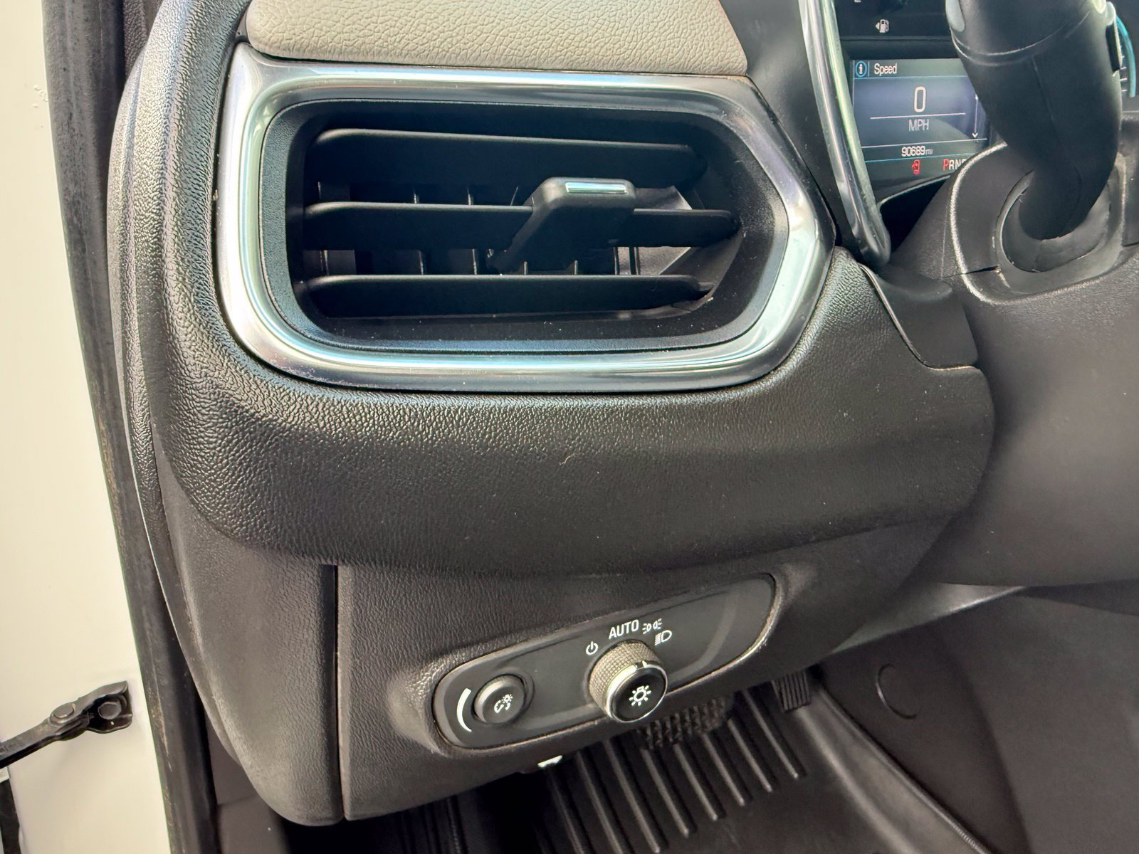 Used 2022 Chevrolet Equinox LT AWD/4WD image 13