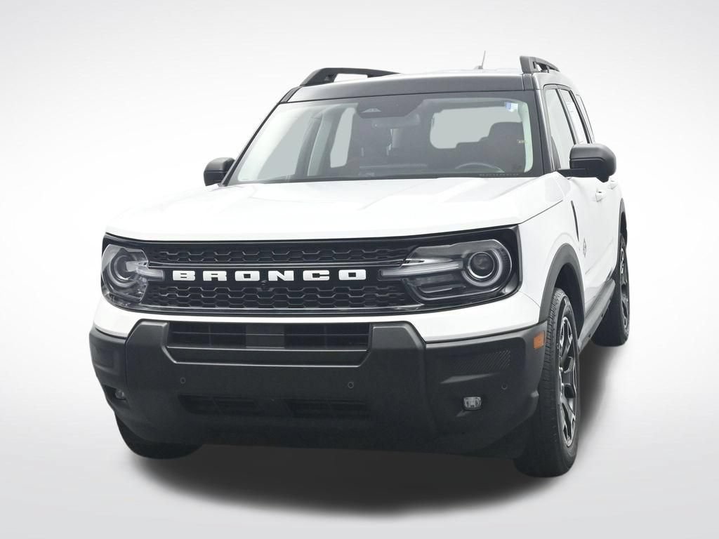 Certified 2025 Ford Bronco Sport Outer Banks w/ Outer Banks Tech Package+ AWD/4WD image 2