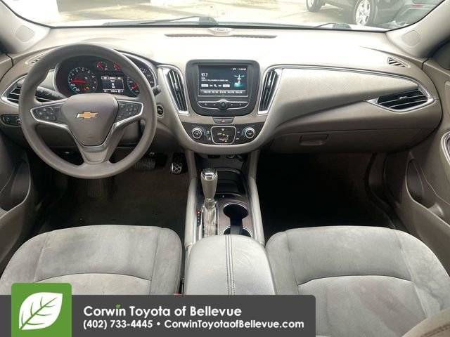 Used 2017 Chevrolet Malibu LT image 11