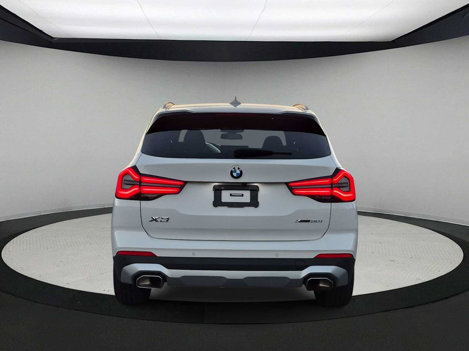 Used 2022 BMW X3 xDrive30i w/ Convenience Package AWD/4WD image 7