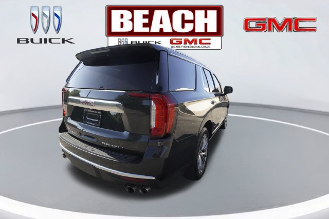 Used 2021 GMC Yukon Denali w/ Denali Ultimate Package AWD/4WD image 3