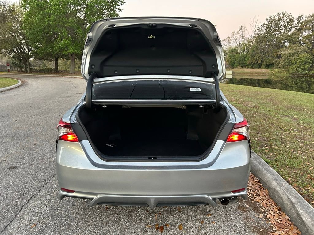 Certified 2022 Toyota Camry SE w/ Carpet Mat Package (TMS) image 10