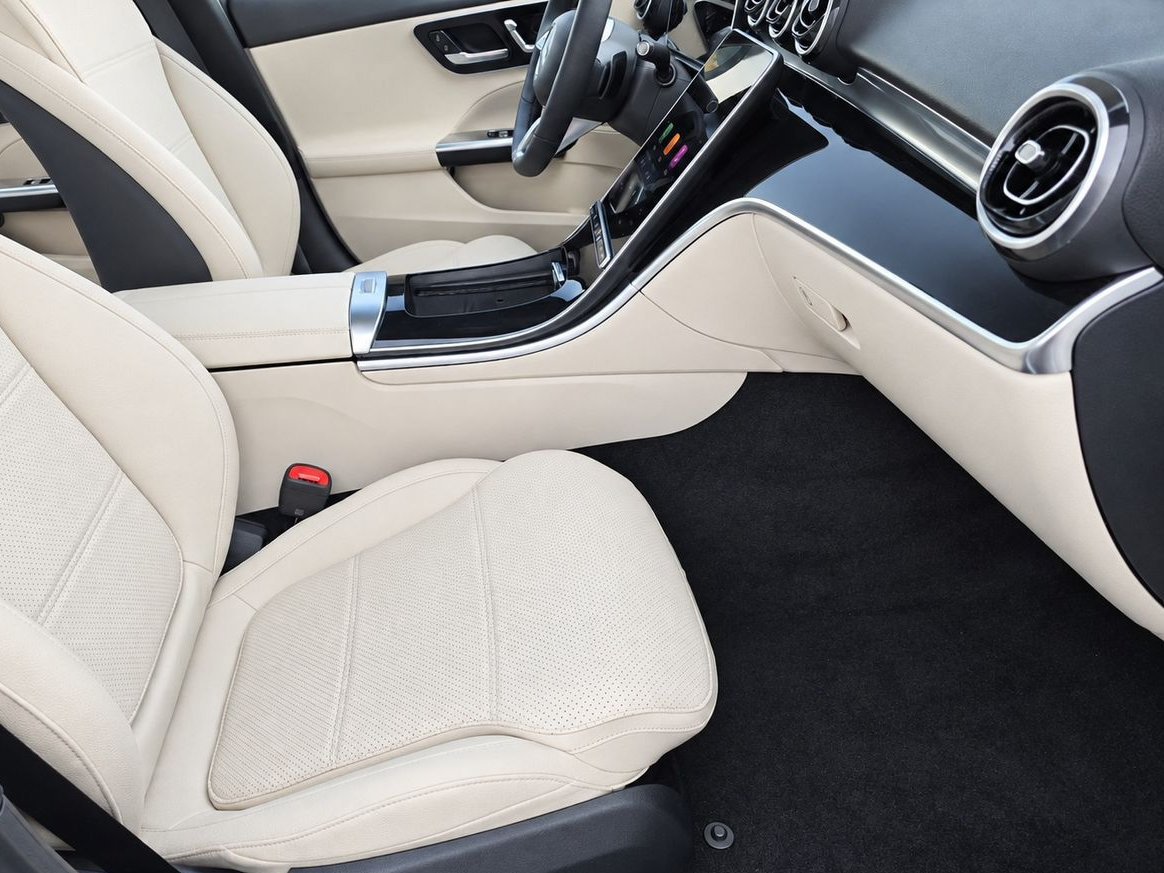 New 2026 Mercedes-Benz C 300 4MATIC Sedan image 31