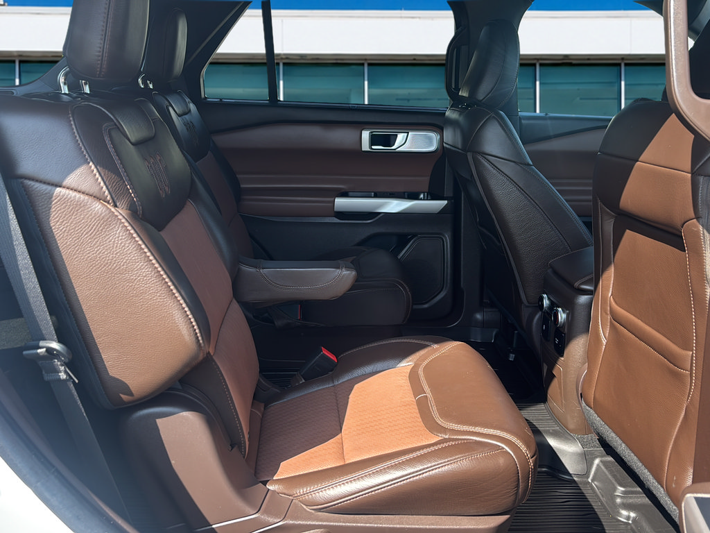 Used 2024 Ford Explorer King Ranch w/ Technology Package AWD/4WD image 12